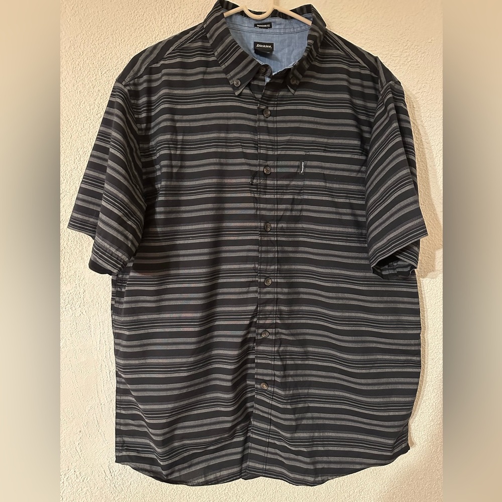 Dickie’s Modern Fit Shirt Men Black/Gray Striped Short Sleeve Button Down Size L